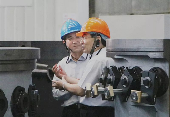 陕西省委书记、省人大常委会主任胡和平一行莅临非凡国际“话转型”“谈发展”