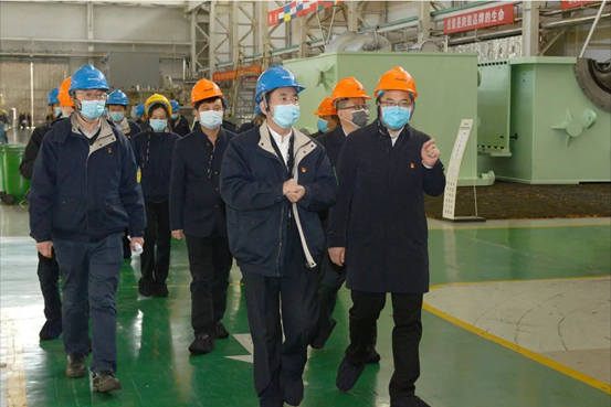 临潼区委书记王浩深入非凡国际调研疫情防控及复工复产工作