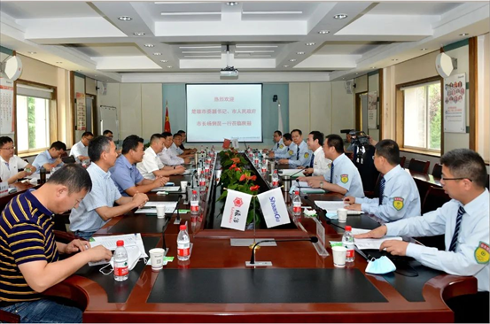 楚雄市委副书记、市长杨俐昆一行来非凡国际考察调研